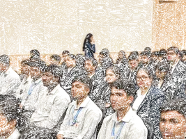 गडकरी का बयान: मीडिया की विश्वसनीयता संकट में, लोकतंत्र के लिए निष्पक्षता जरूरी